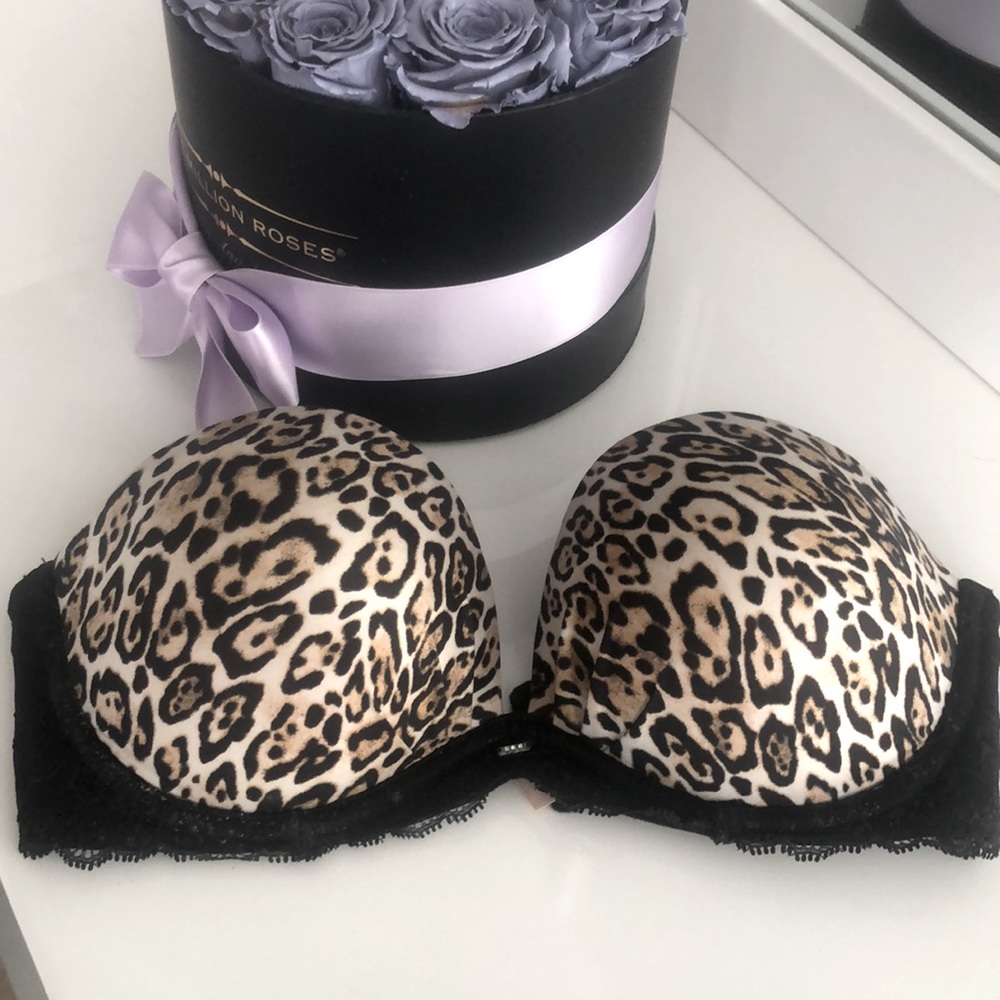 Victoria’s Secret Very Sexy Leopard Push Up Strapless Bra 32D